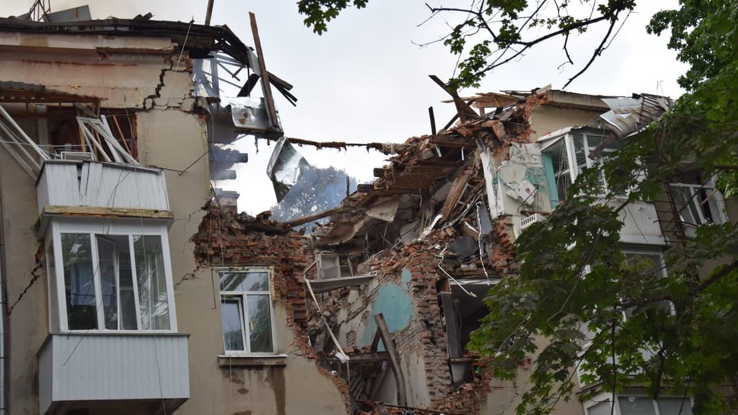 Наслідки російської атаки по місту Суми