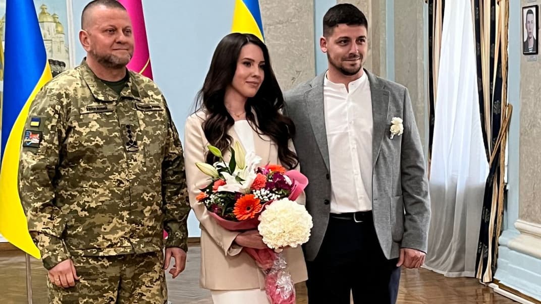 Валерій Залужний завітав на розпис закоханих