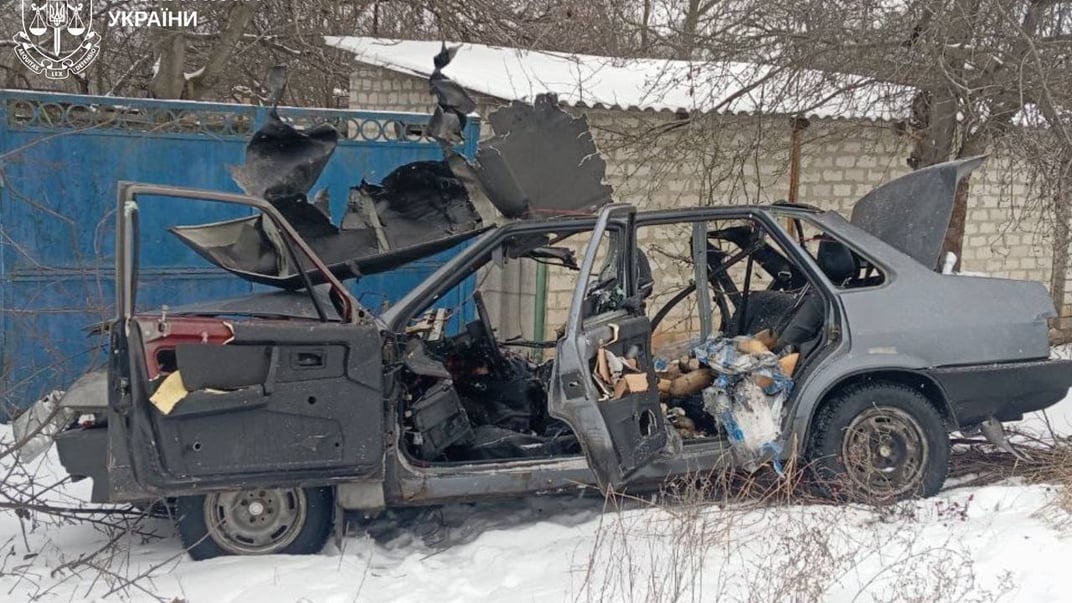 На Харківщині росіяни з дрона атакували авто, яким місцеві жителі везли хліб для односельців