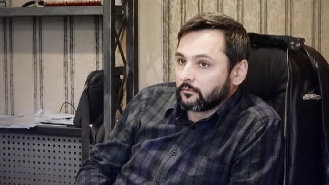 Викладач Київського національного університету імені Карпенка-Карого та режисер Молодого театру Андрій Білоус