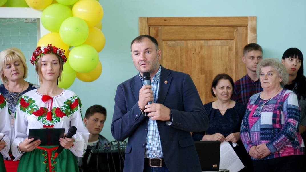 Секретар Бориспільської міськради Ярослав Годунок (в центрі)