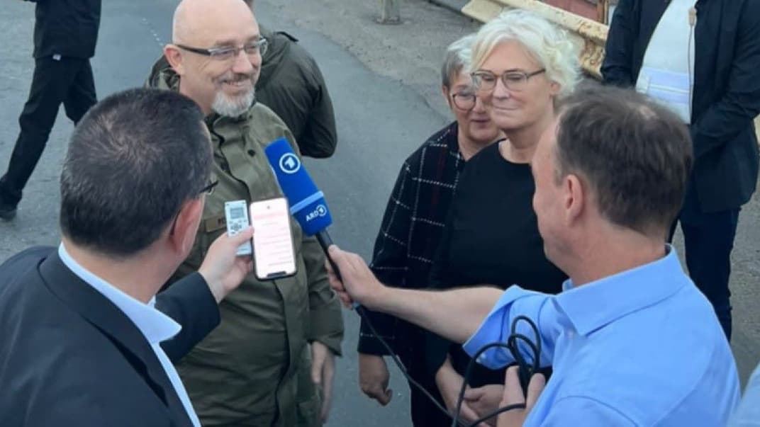 Министр обороны Германии Кристине Ламбрехт и министр обороны Украины Алексей Резников в Одессе