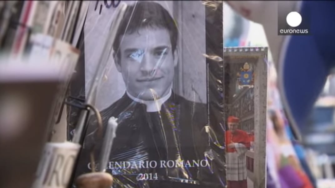 Calendario Romano серед журналів на продаж у Римі, 2014 рік