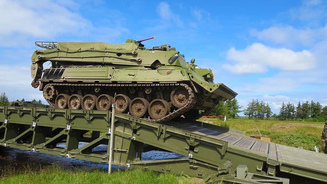 Німецька броньована машина для розмінування Wisent 1. Ілюстративне фото