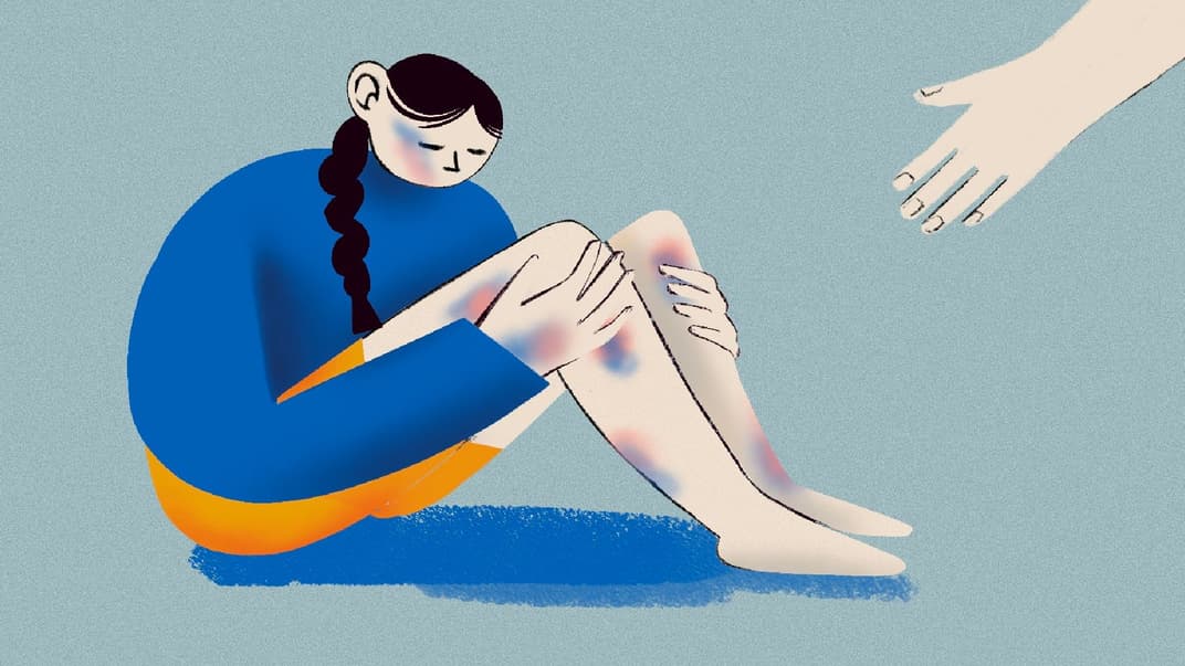 «Не можешь справиться? Тогда мы отнимем у тебя ребенка». Почему соцработники не помогают семьям в самый трудный момент