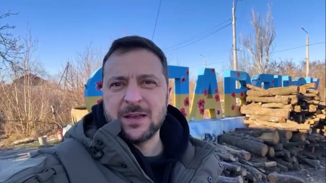 Президент Владимир Зеленский поздравил защитников с Днем ВСУ из Славянска, 6 декабря 2022 года