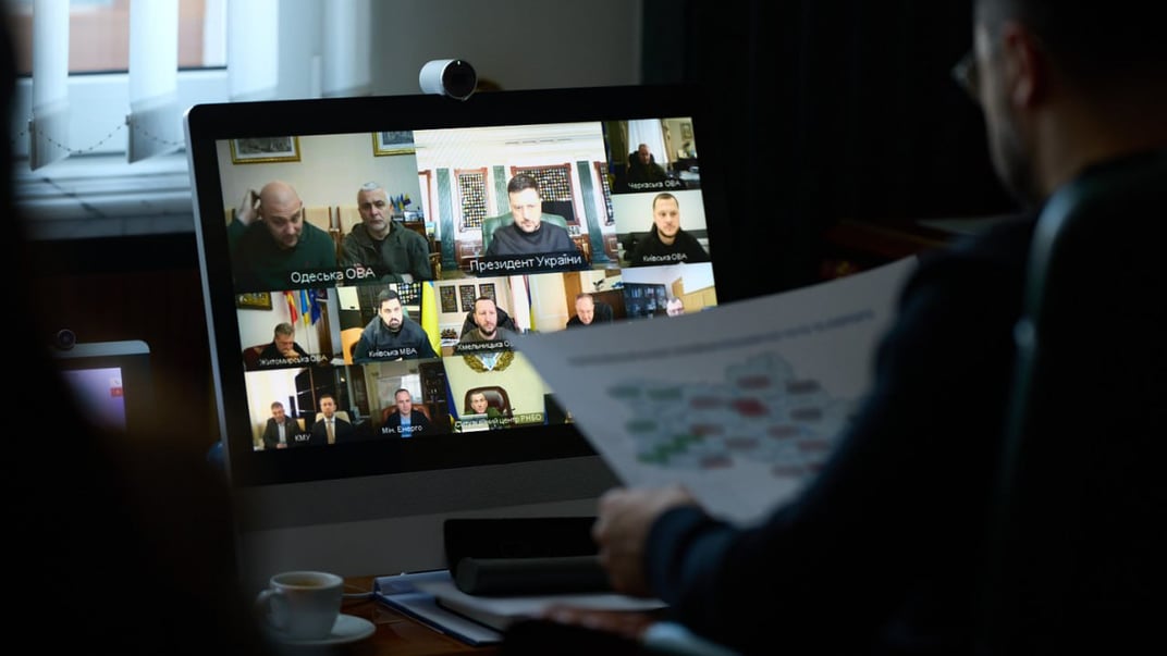 Володимир Зеленський на селекторі з міськими головами