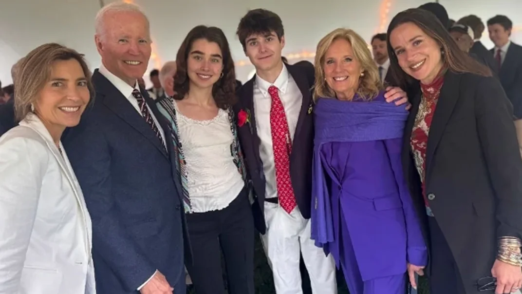 Джо Байден з родиною