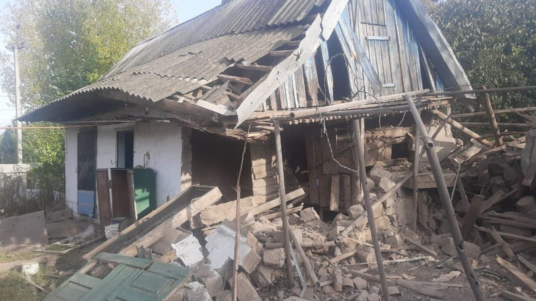 россияне ударили по Никополю, ранив людей и нанеся разрушения