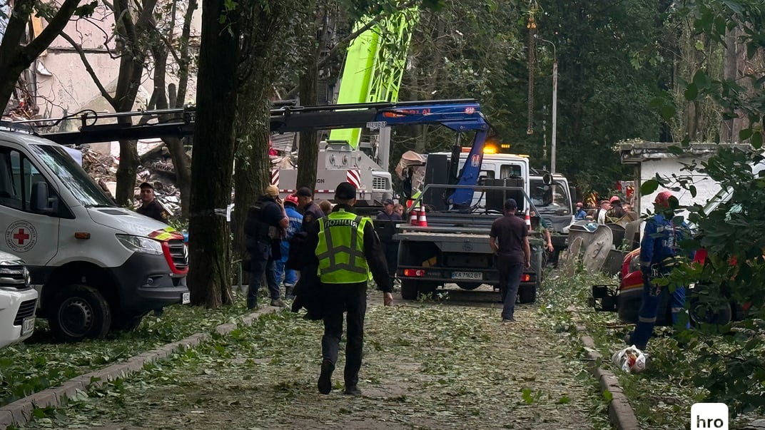 Последствия атаки в Святошинском районе Киева