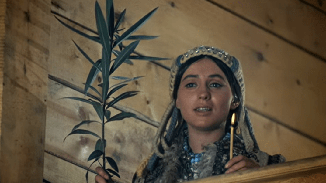 Лариса Кадочникова в ролі Марічки у «Тінях забутих предків» Лариса Кадочникова в ролі Марічки у «Тінях забутих предків»