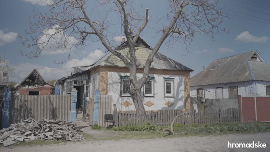 Дома и разбитый забор в селе Великая Писаревка