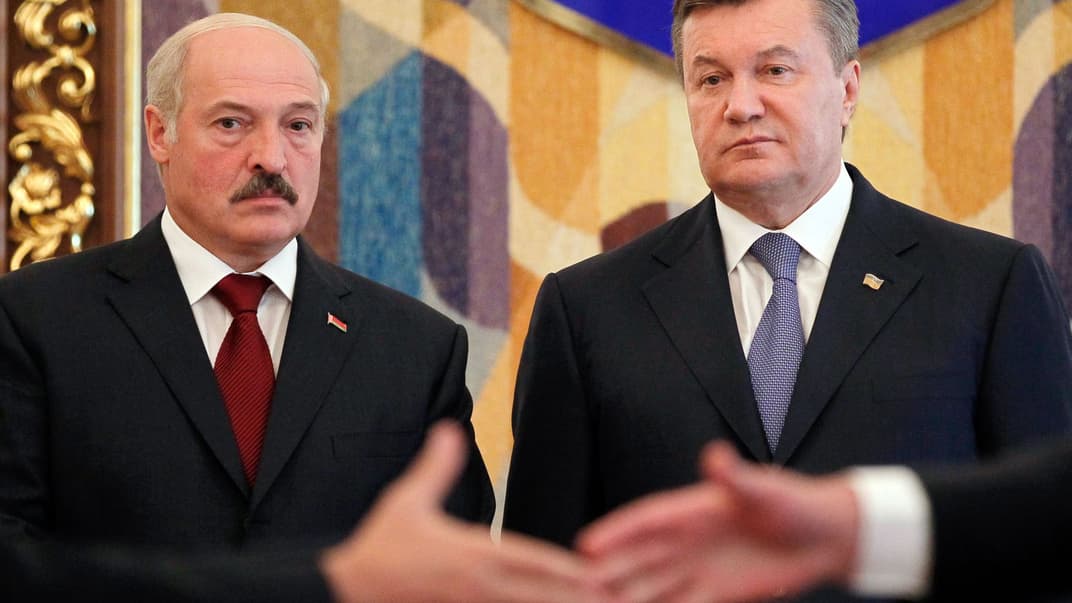 Президент Білорусі Олександр Лукашенко під час переговорів із президентом України Віктором Януковичем