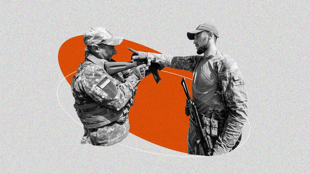 Українські військовослужбовці проходять стрілецьку та фізичну підготовку