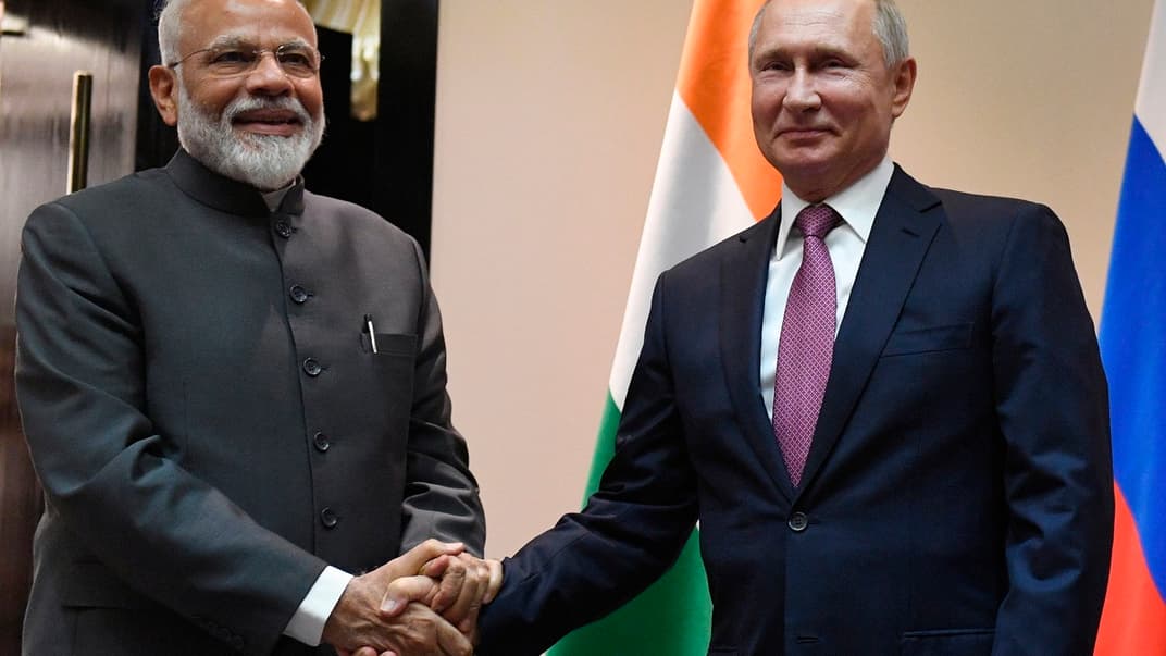 Прем’єр-міністр Індії Нарендра Моді та глава рф володимир путін на полях саміту Шанхайської організації співробітництва, 13 червня 2019 року