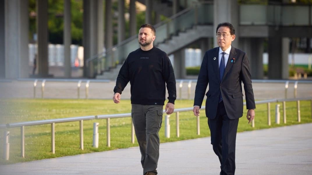 Президент Украины Владимир Зеленский и премьер-министр Японии Фумио Кишида, 21 мая 2023 года