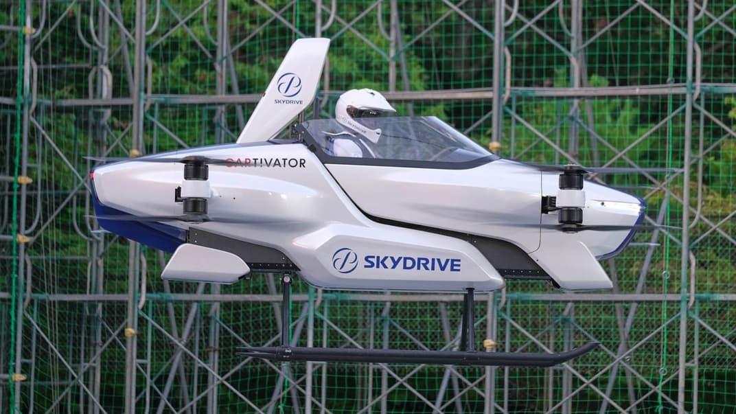 Відкриті випробування летючого електромобіля SkyDrive SD-03 на випробувальному полігоні Toyota