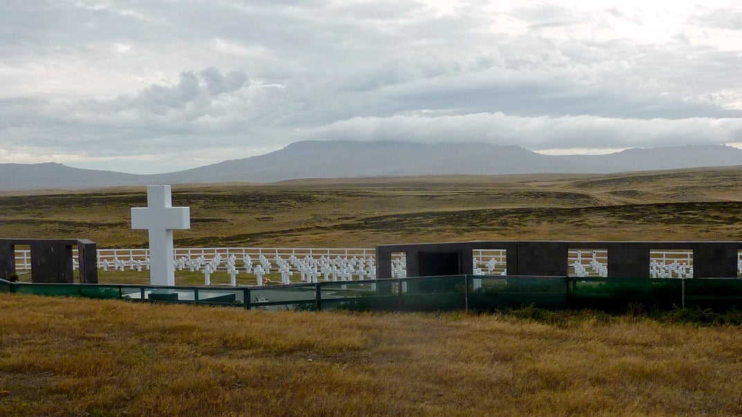 Могилы неизвестных аргентинских солдат, погибших во время войны с Великобританией в 1982 году