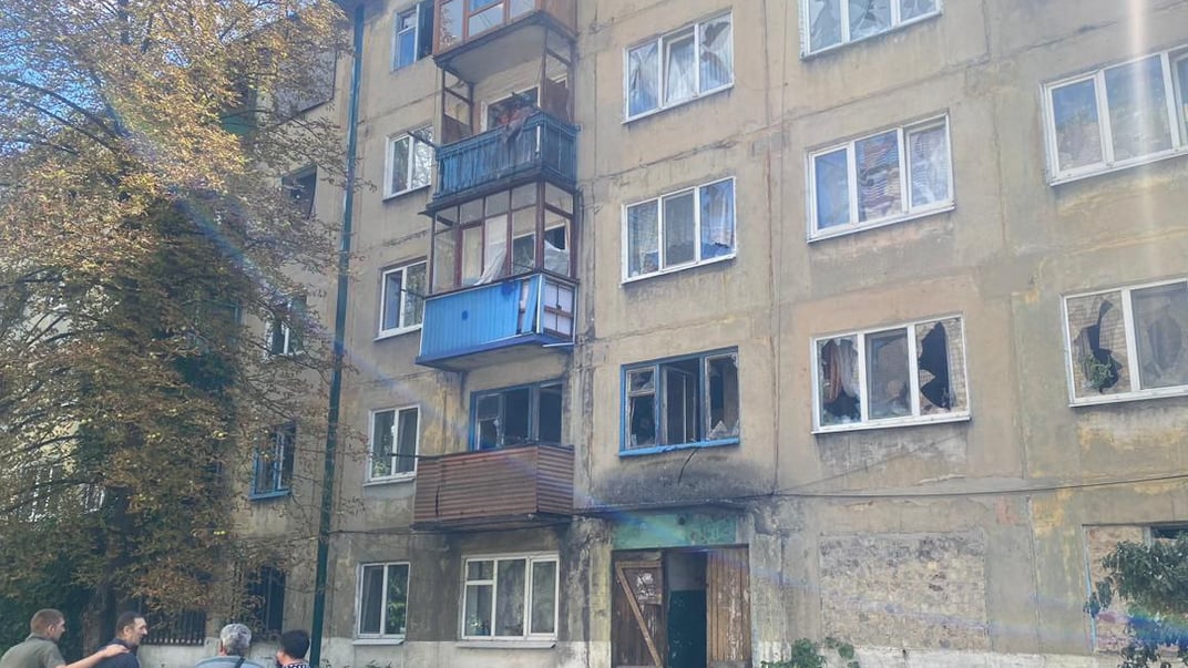 П'ятиповерхівка в Українську, яка зазнала обстрілу росіян, 12 серпня 2024 року