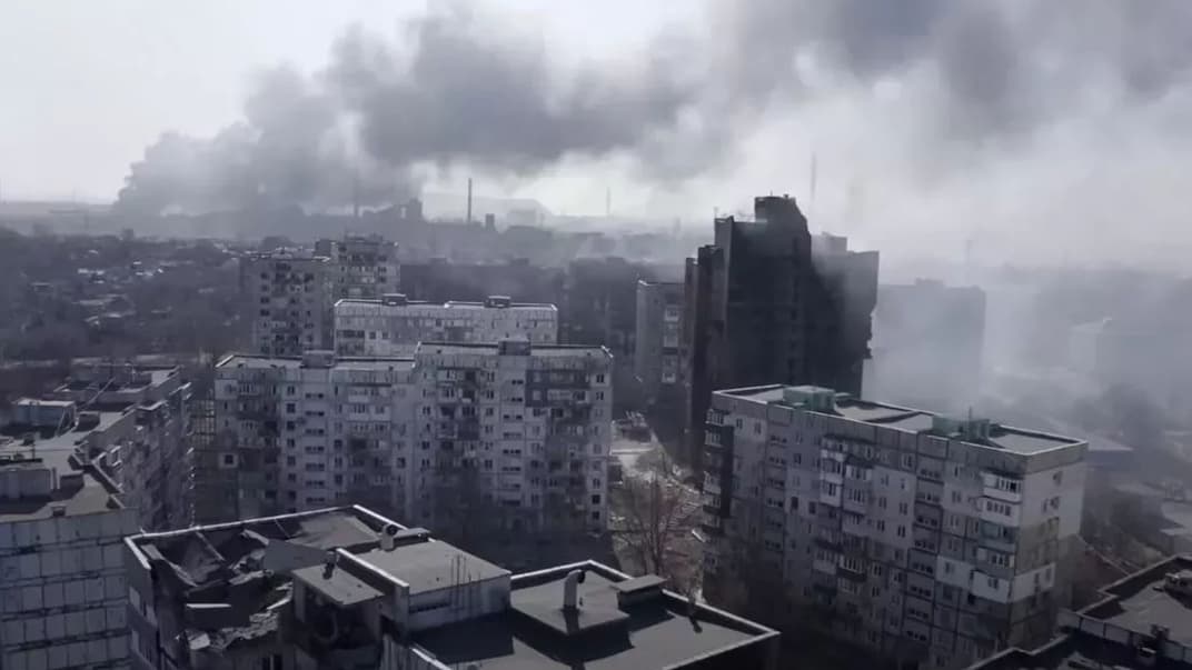 Кадр із трейлера фільму «20 днів у Маріуполі»