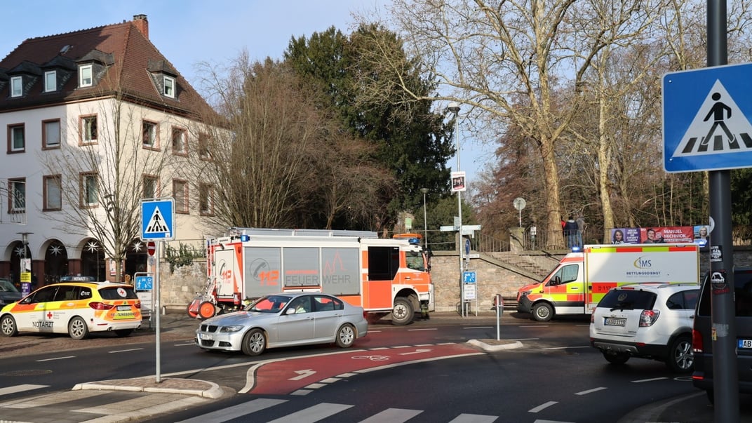 Машини пожежно-рятувальної служби біля місця нападу в Ашаффенбурзі, 22 січня 2025 року