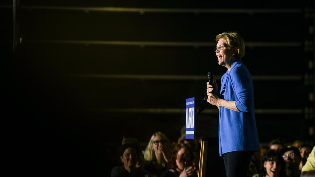 Сенаторка від штату Масачесетс Елізабет Воррен виступає перед своїми прихильниками в місті Детройт, штат Мічиґан, США, 4 березня 2020 року