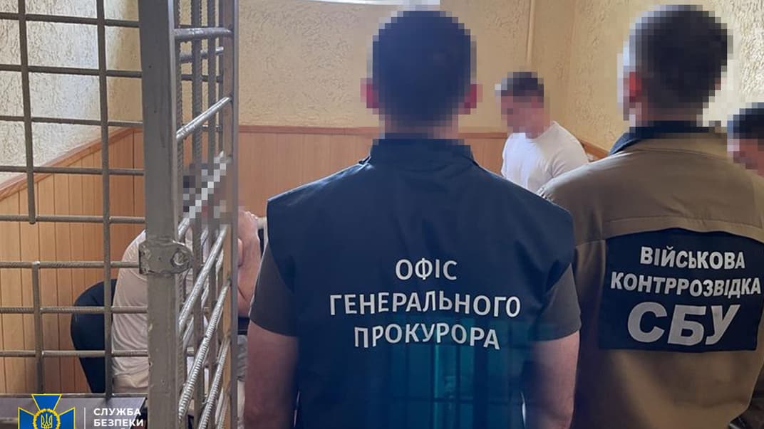 Экс-заместителю Резникова и его подчиненному объявили подозрения