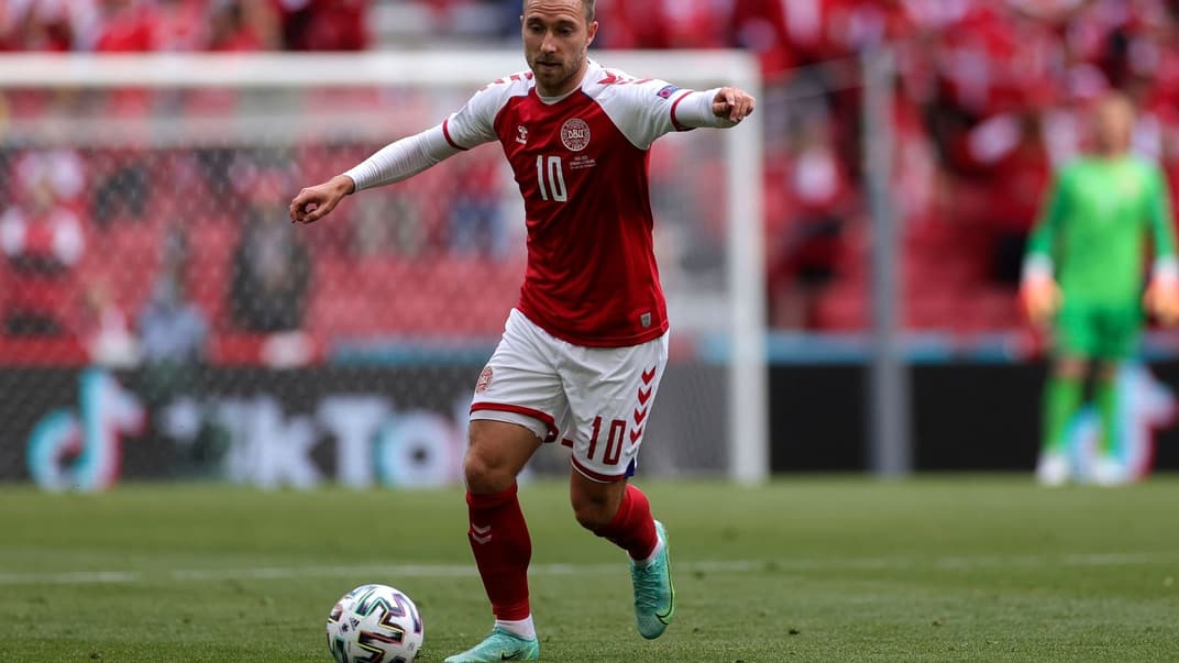 Крістіан Еріксен під час матчу Євро-2020 проти Фінляндії