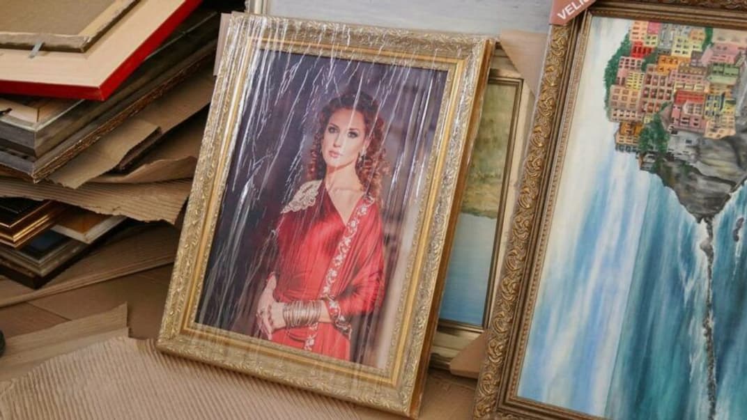 Портрет Оксани Марченко, який знайшли у маєтку Віктора Медведчука