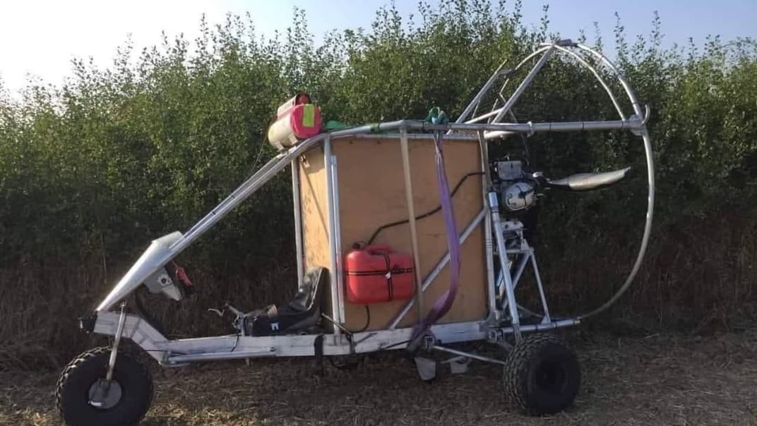 Мотопаратрайк облаштований для незаконного переміщення контрабанди