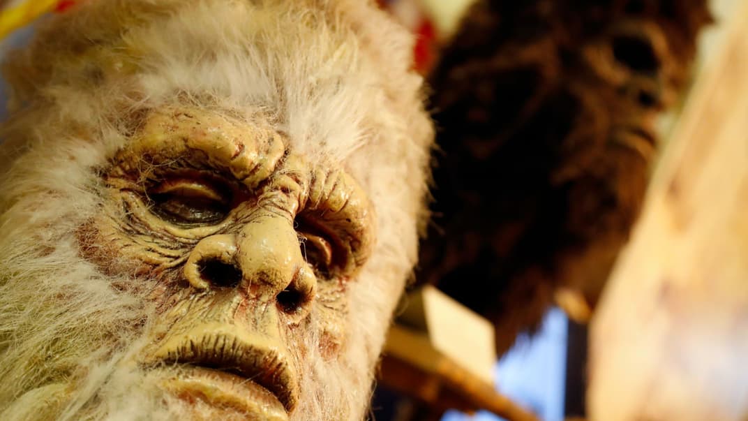 Маска бигфута в музее бигфута в штате Джорджия. Иллюстративное фото