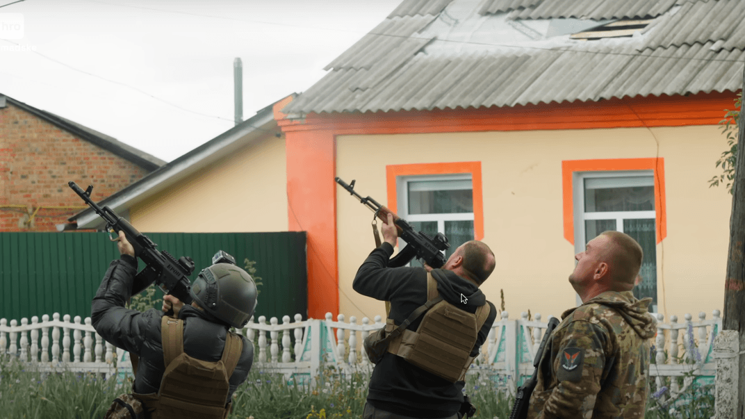 За п'ять кілометрів до лінії фронту