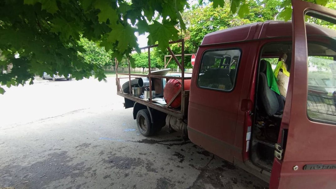 У Куп'янську росіяни атакували дроном авто комунальників, 8 травня 2025 року