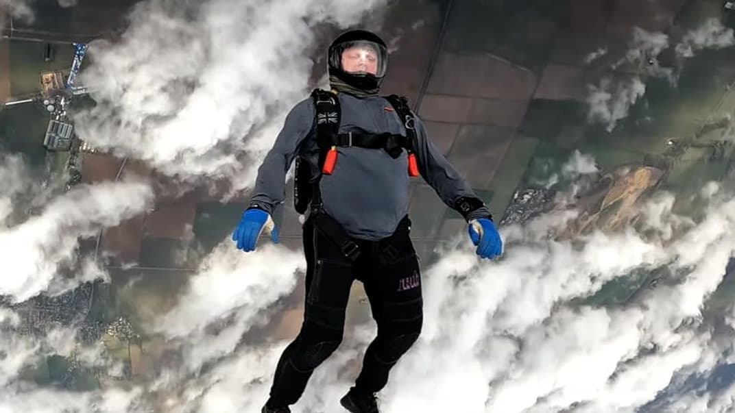 Британский бейсджампер Нети Одинсон