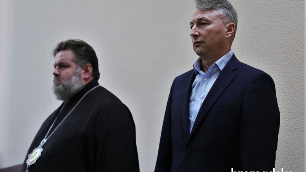 Підозрюваний колишній начальник Харківського національного університету Повітряних Сил імені Івана Кожедуба Олександр Турінський (праворуч), 2 вересня 2021 року