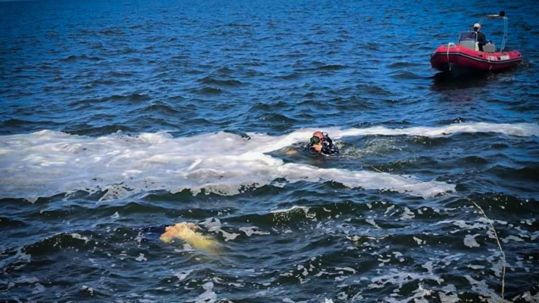 Водолази знайшли тіло дівчини, яку змило в море в Одесі