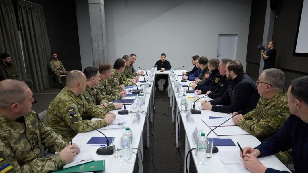 Президент Володимир Зеленський під час наради щодо безпекової ситуації у північно-західних областях України, Львів, 11 січня 2023 року