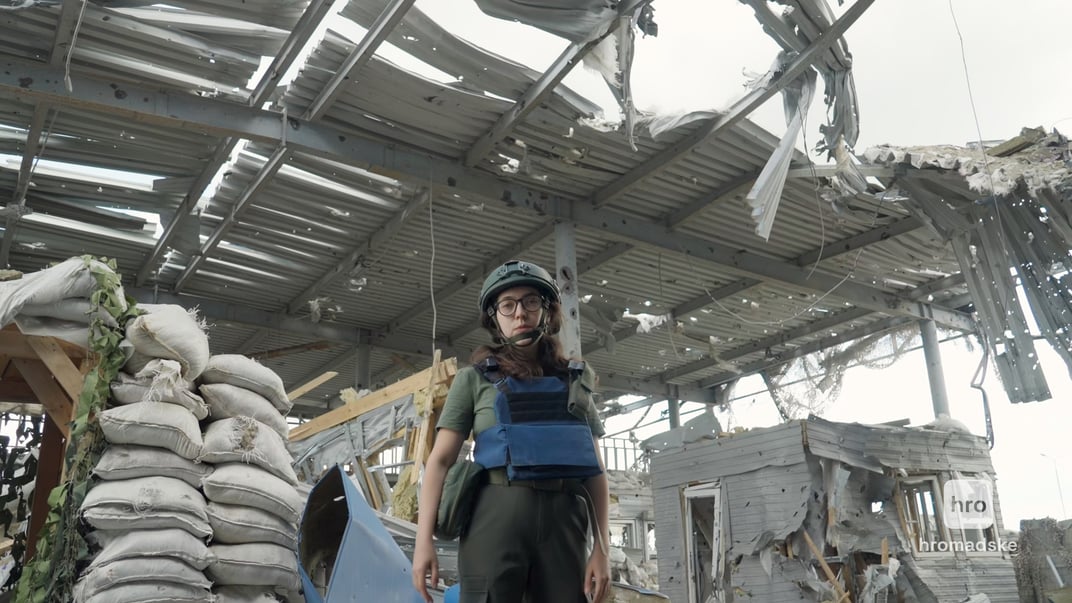 Журналістка hromadske Діана Буцко у місті Суджа Курської області