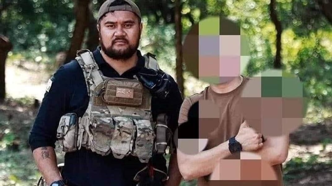 Кейн Те Тай (слева) в Украине, июль 2022 года