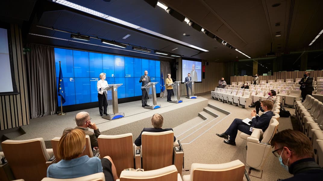 Лідери ЄС домовилися скоротити викиди парникових газів на 55% до 2030 року. До 2050-го хочуть вийти на нульовий рівень