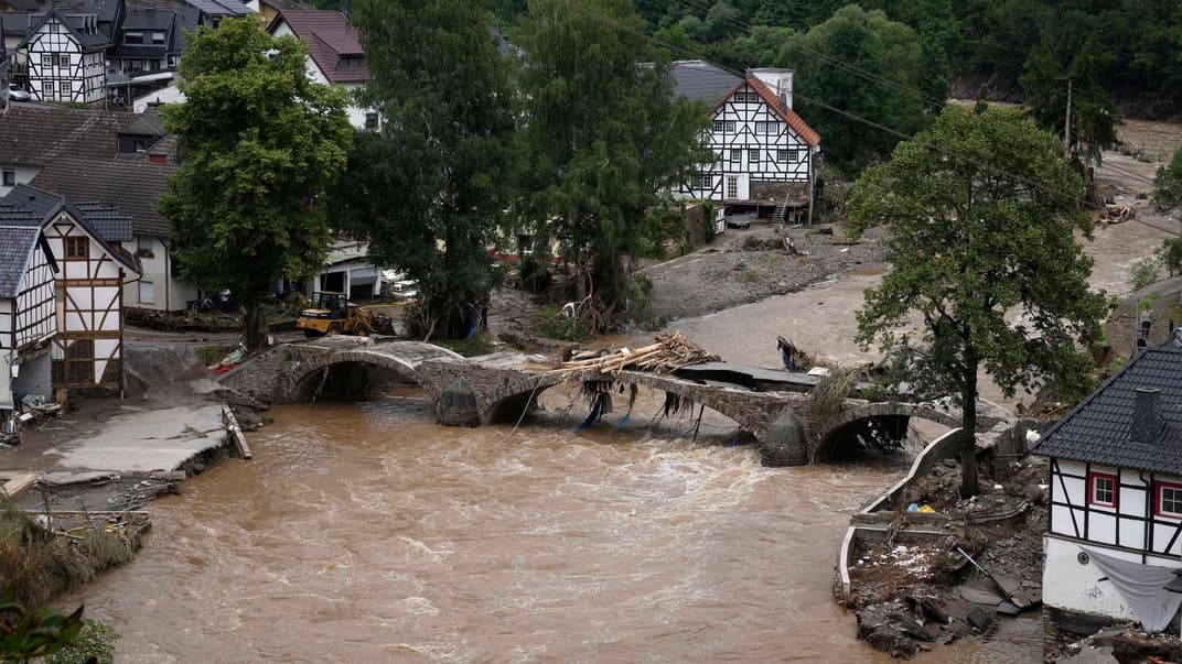 Зруйнований міст через річку Ар у місті Шульд, Німеччина, 15 липня 2021 року