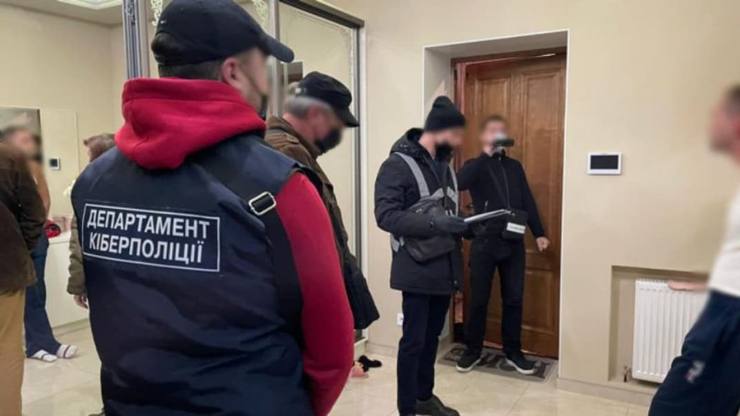 Кіберполіція викрила міжнародну групу хакерів, яка завдала збитків на $120 млн