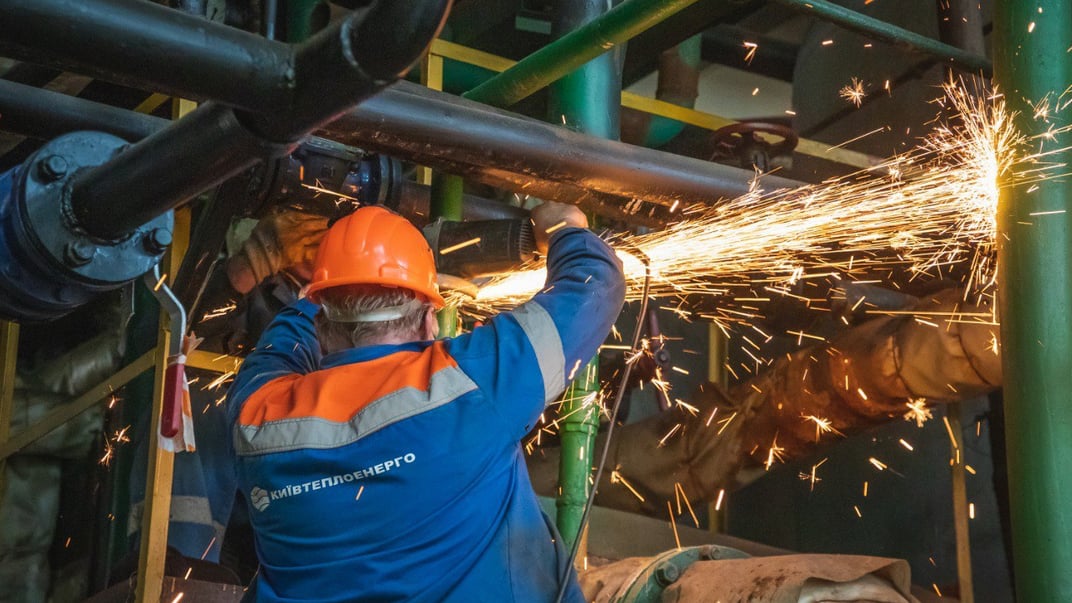 Працівник «Київтеплоенерго» Ілюстративне фото. Працівник «Київтеплоенерго»