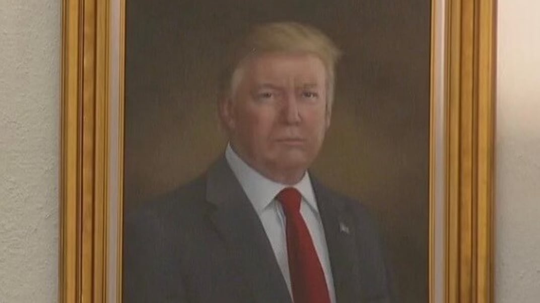 Портрет Дональда Трампа в Капітолії Колорадо Портрет Дональда Трампа в Капітолії Колорадо