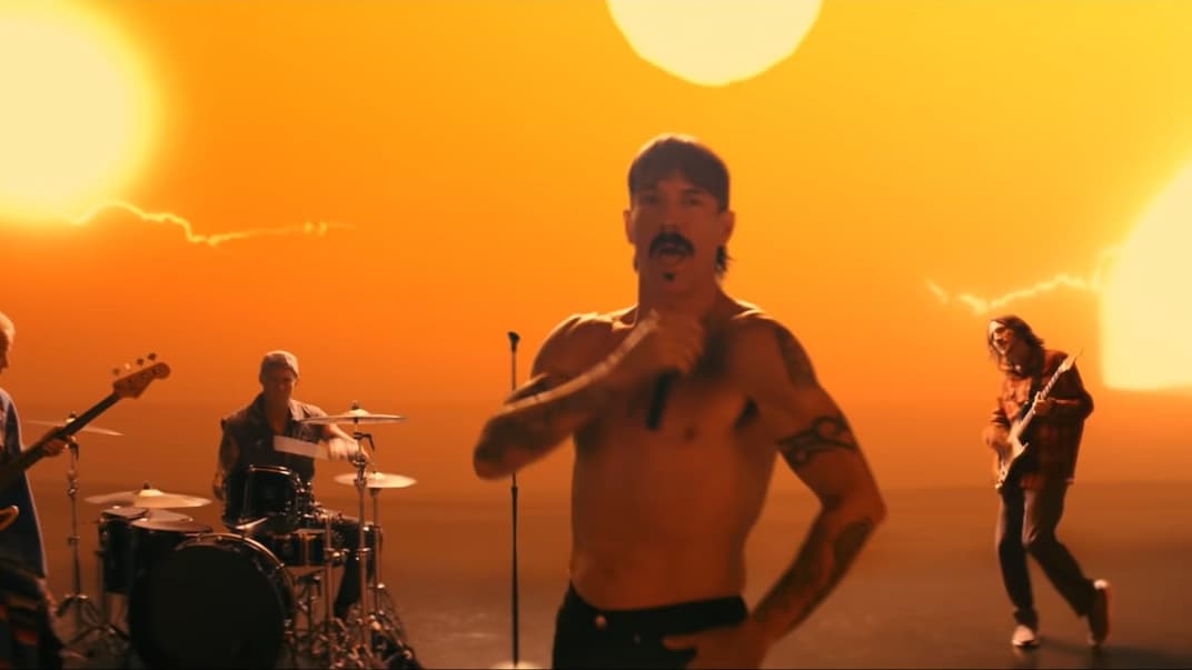 Red Hot Chili Peppers повернулися в «золотому» складі з новим кліпом. Альбом анонсували на квітень