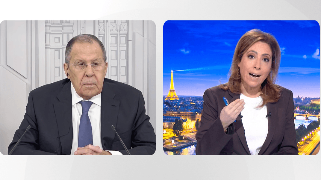 Міністр закордоних справ росії Сергій Лавров під час інтерв'ю на французькому телебаченн
