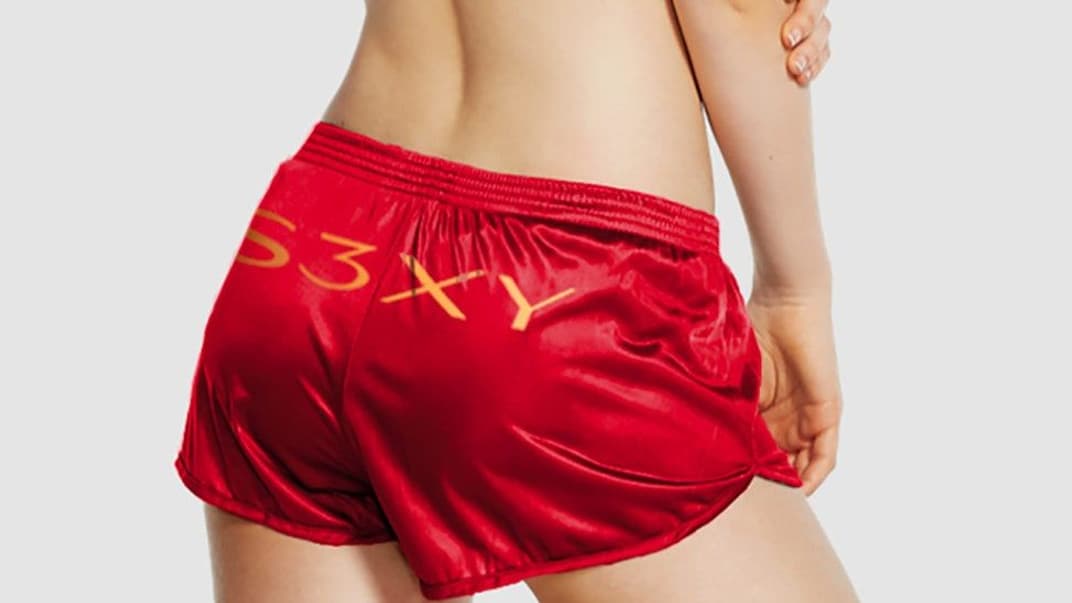 Tesla тепер продає шорти за $69: це іронія над інвесторами, які не вірили в успіх компанії