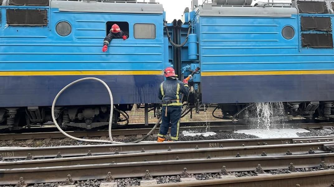 На Рівненщині горів потяг з майже 230 пасажирами. Їх усіх довелось евакуювати