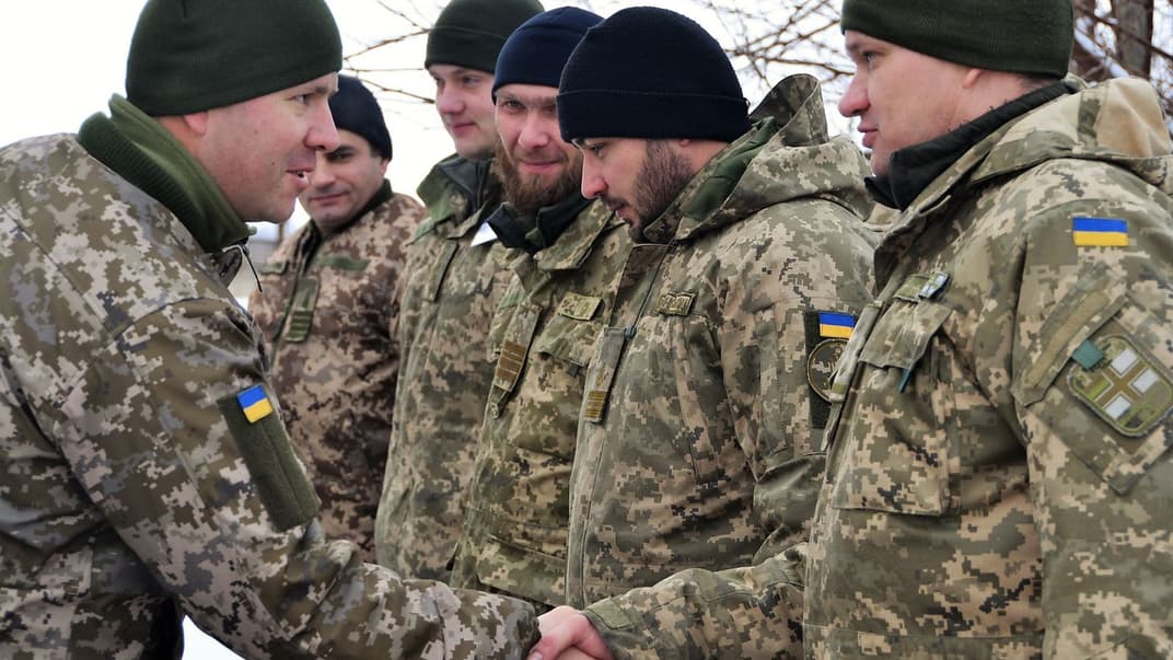 Генерал-майор Євген Мойсюк (ліворуч), архів