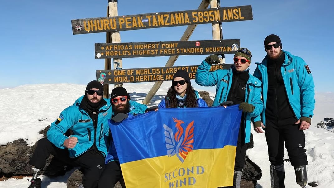 П'ять українських військових підкорили кіліманджаро